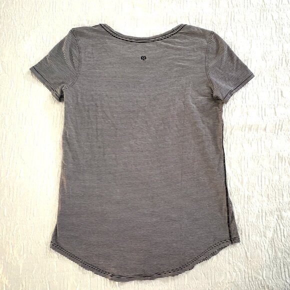 EXCELLENT Lululemon Love Crew III Black/White Striped Short Sleeve T-Shirt Top 4 - Picture 6 of 9